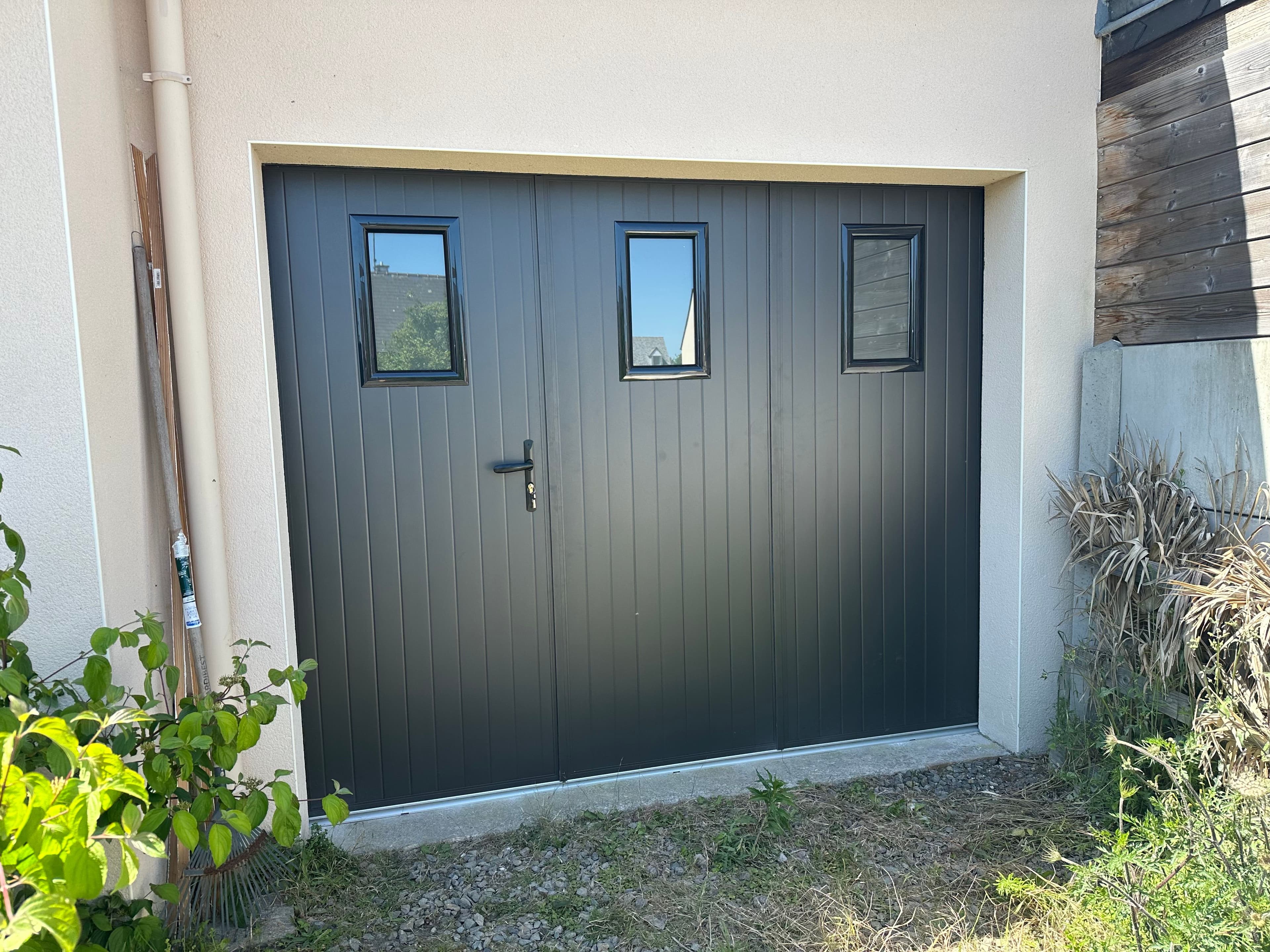 Porte de garage à la française